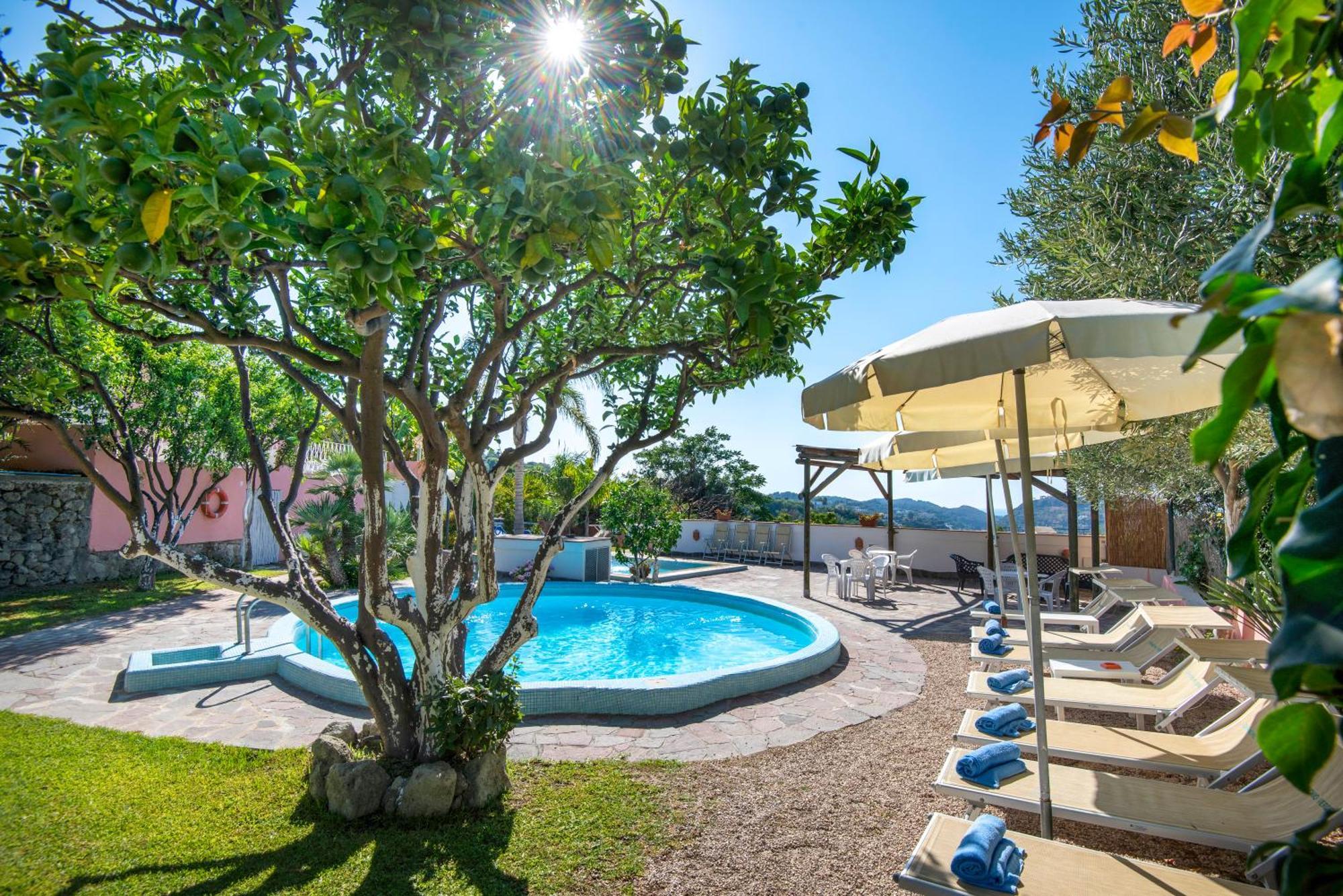 Hotel Bel Tramonto Casamicciola Terme Екстериор снимка