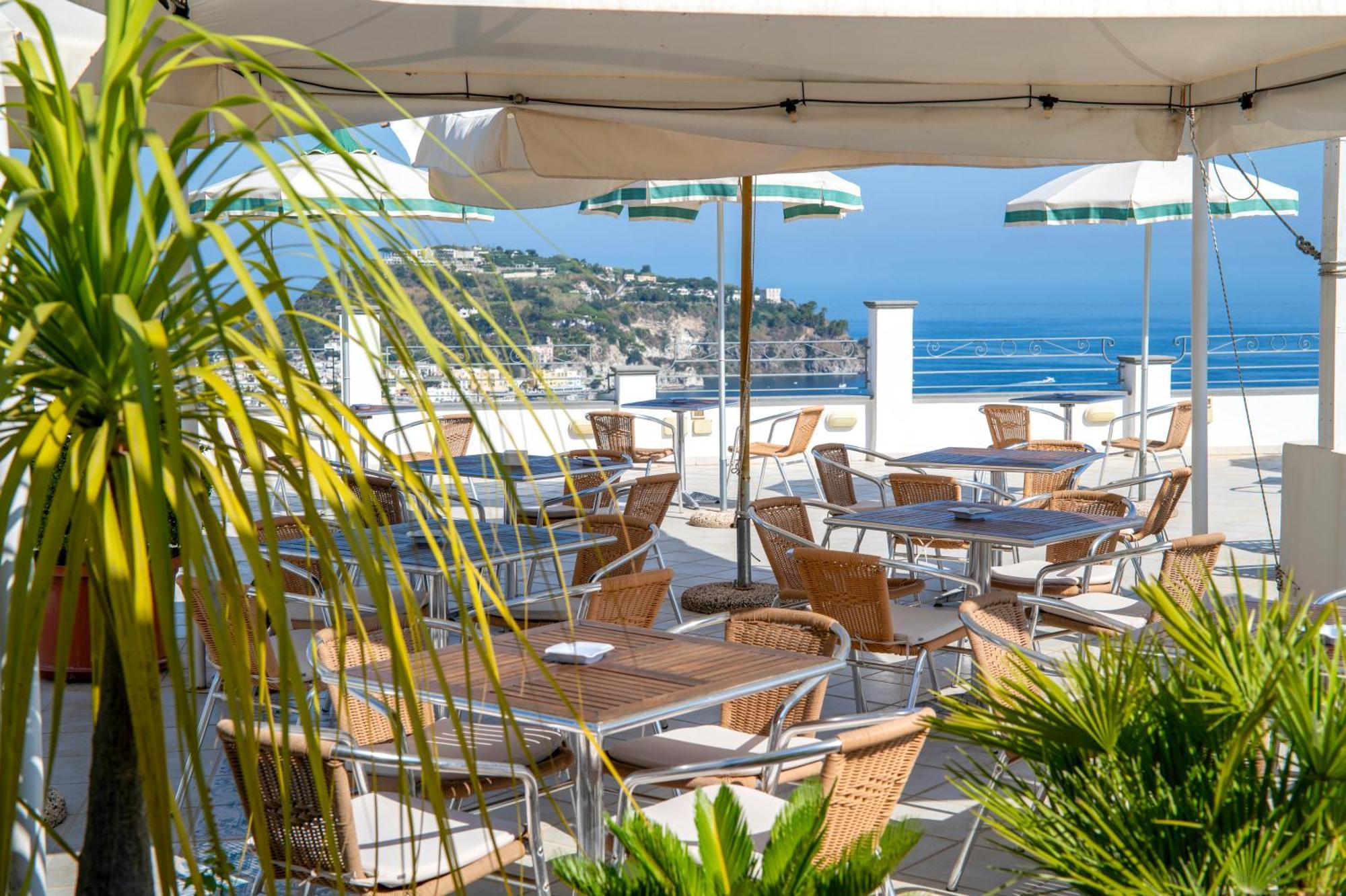 Hotel Bel Tramonto Casamicciola Terme Екстериор снимка
